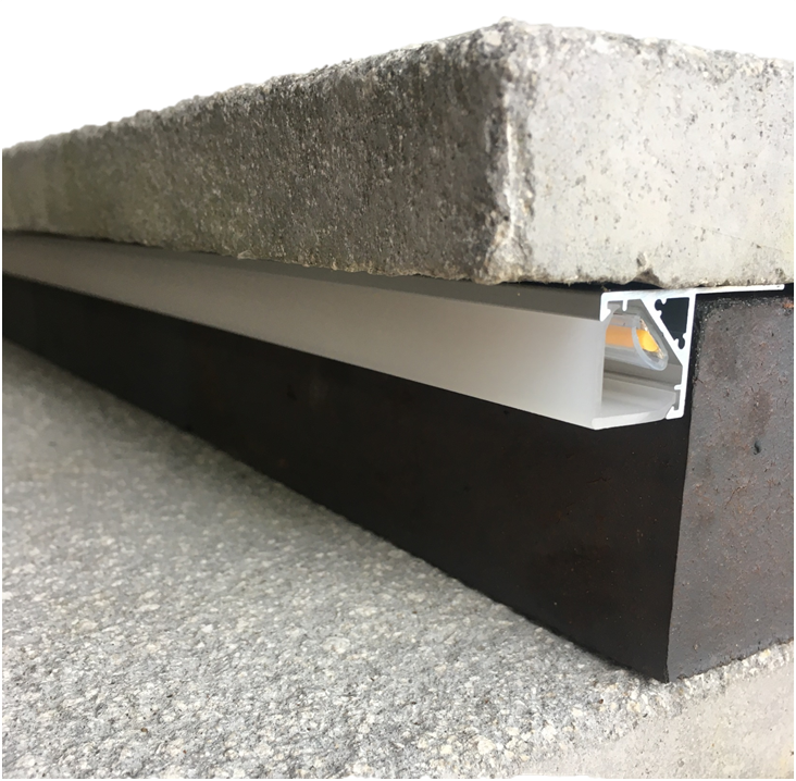 Step and Wall Profile 1 Metre – REEL TECH Direct